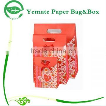 Advertising Customized High Quality And Fancy Printed Christmas Decorative Paper Bag for Gift