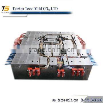 Large foldable air freight crate mould
