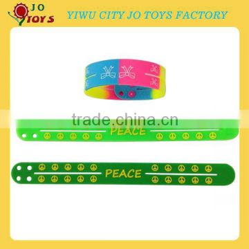 2013 hot selling silicone bracelet