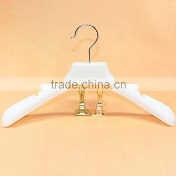 Fashion bulk coat hanger non slip plastic hanger for hanger