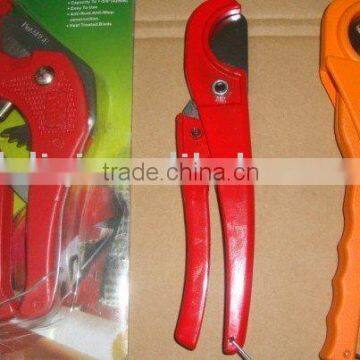 Pipe cutter