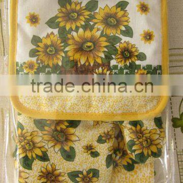 100% cotton Printed kitchen towel set in gift pack Potholders Oven Mitt Set