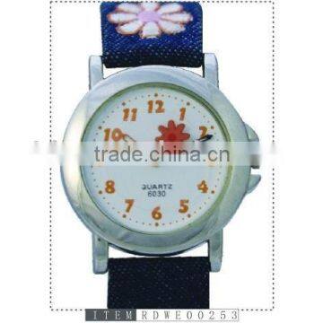 quartz watch RDWE00253.