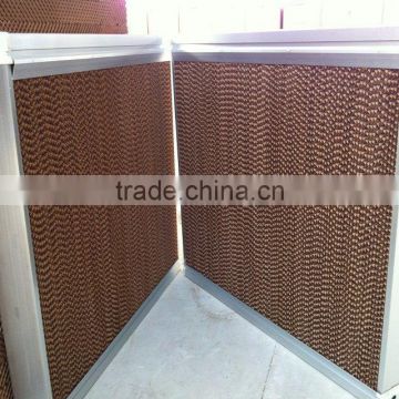 evaporative cooling pad for poultry-use