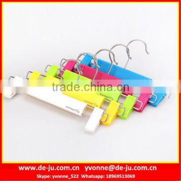 Double Clips Plastic Short Clothes Hangers