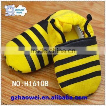 Bee Style Printed Cotton Baby Footwear
