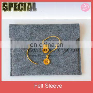 Felt 10 inch tablet bag