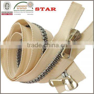 #10 molded plastic white zipper for big coat