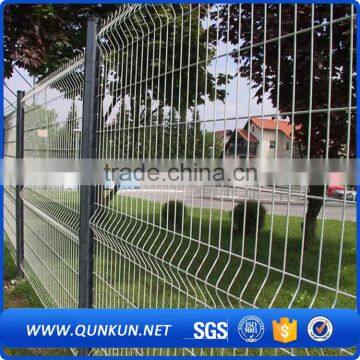 qunkun anping china Alibaba hot sale garden fence iron wire mesh/garden fence metal panel/artificial plants garden fence