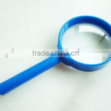 PLASTIC MAGNIFYING GLASS 4X