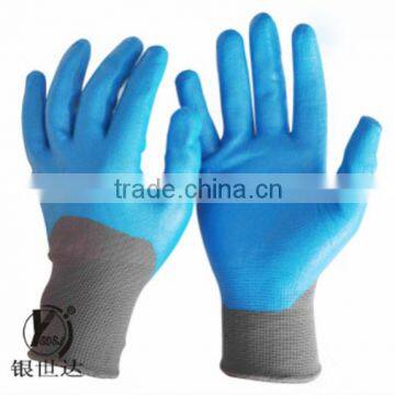 Whole coated nitrile gloves with 13 gauge knitting shell