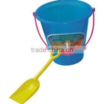 2015 HOT SALE High Quality Plastic Bucket with Shovels for Sale