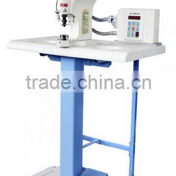 XD-818-A eyelet machine for hang tag