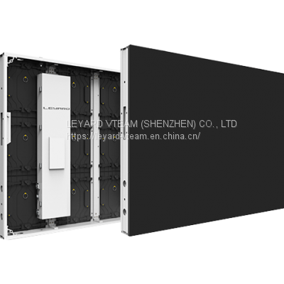 LED Display Screen in High-End Retail photo-2