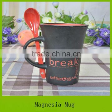 black fashion style ceramic mug with spoon wholesale, colored coffee cup, china manufacture porcelain mug