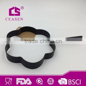 UCC062 Flower Shape Egg Ring With Non-stick Coating photo-2