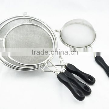 Stainless steel mesh strainer with black plastic handle