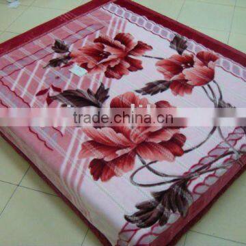 100% Polyester Carved Thermal and Zigzag Raschel Blanket