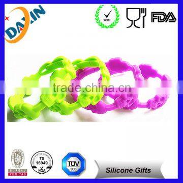 2015 hot sales rainbow silicone bracelets with custom printed logo