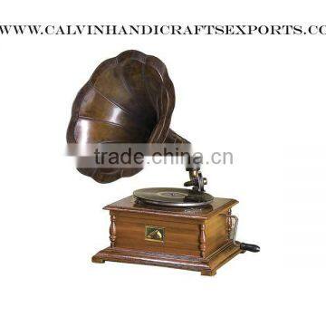 square model Gramophone with antiqur finish