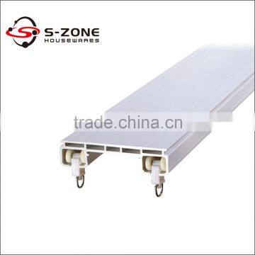 Double curtain rail ceiling