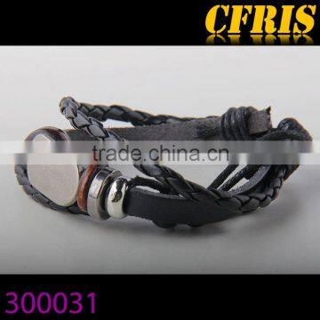 Fashion leather bracelet