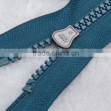2016 High Quality Plastic Zipper photo-3
