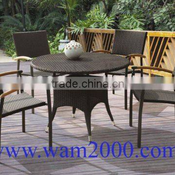 Round PE rattan dining set for garden