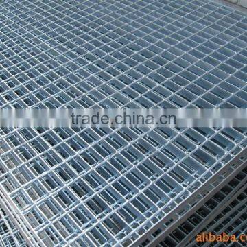 Hot-dipped Galvanized Serrated Steel Gratings/I Bar Grating/ Plain Steel Grating photo-5
