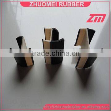 Plastic extrusion trailer door gasket