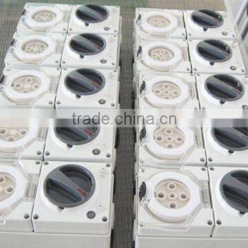 combination switched socket