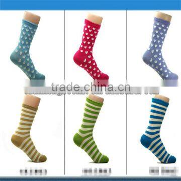 Lovely Heart Shape Stripe Jacquard Design Cotton Woman Socks