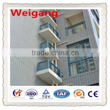 Metal support bracket for air conditioner
