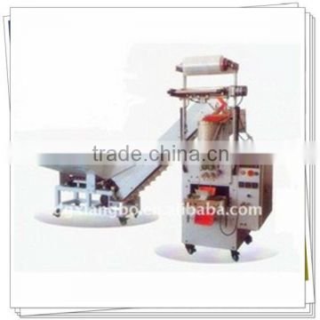 XB-3200 Small Apple and Orange Packaging Machine