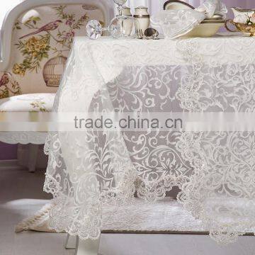 ZENA DECORATIVE TABLE RUNNER