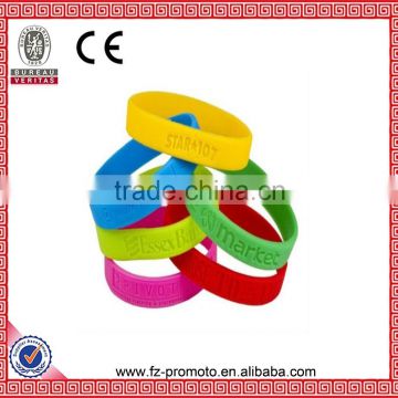 Custom Printed Rubber Silicone Wristband Custom Silicone Wristband with White Color Painrted for Promotion