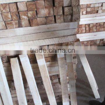 Rubber sawn timber high quality for pallet or furniture from Vietnam moisture down 12%