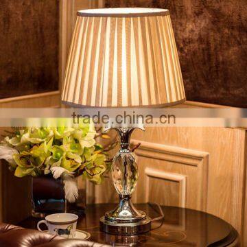 Concise design clear K9 crystal lamp body metal bottom table lamp