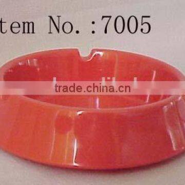 Meneed red color small size plastic portable ashtray