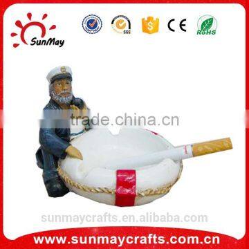 Oem Hot Sale Resin Sea Captain Ashtray Souvenir for Sale photo-2