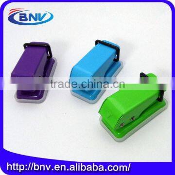 China Professional Heavy Duty One Hole Punch photo-4