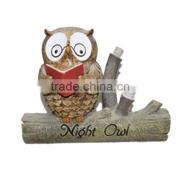 Reading resin owl garden decoration