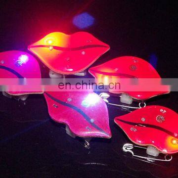 LED flashing lip brooch G-P094