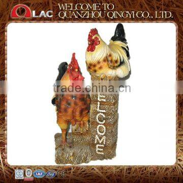 garden decorative resin rooster and hen couple with welcome board statue