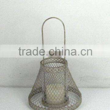 hanging metal candle holder w/wire lamped cover