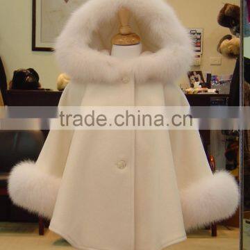 2016 fashion cashmere cape with button and fox fur hood and trim