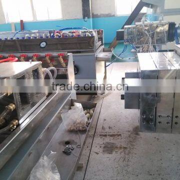 Wood Plastic Composite Profile Extrusion Machine Production Line photo-4