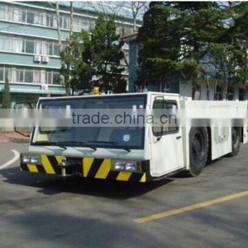 China airport tow tractor 4X4