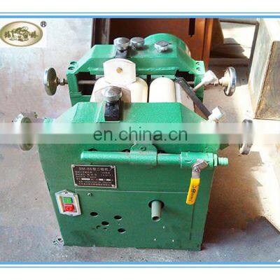 Manufacture Factory Price Ceramic Three Roller MIll(SM120) Chemical Machinery Equipment photo-3