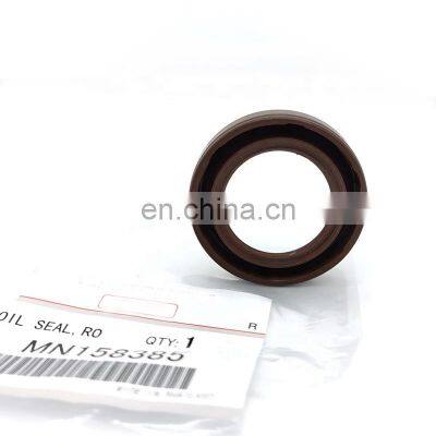 Haute capacité de rétention de poussière, personnalisation directe de logo professionnelle, joint d'huile de roue arrière de haute qualité en Chine MN158385 pour Mitsubishi photo-2